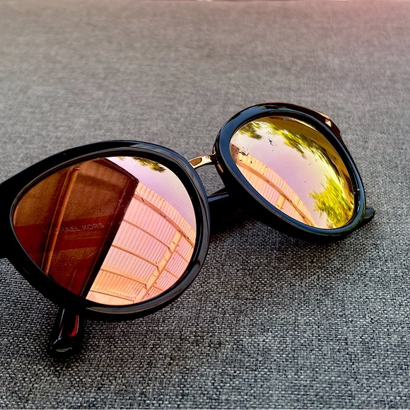 Micheal Kors ( MK ) Vega Alta Sunglasses - Picture 1 of 6